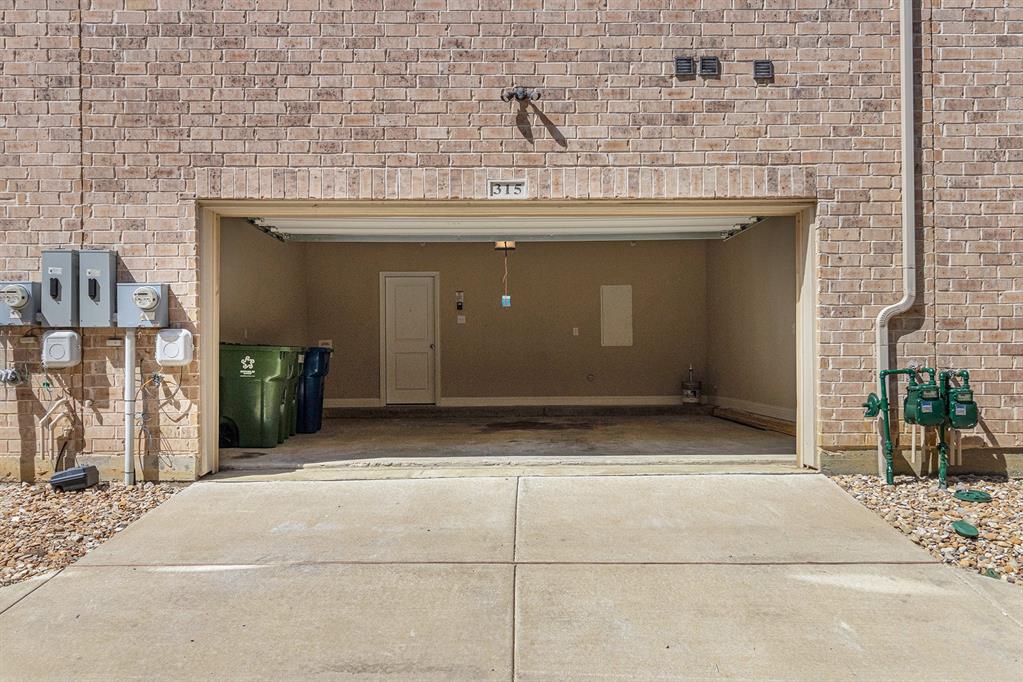 315 Ferndale Street Property Photo 29