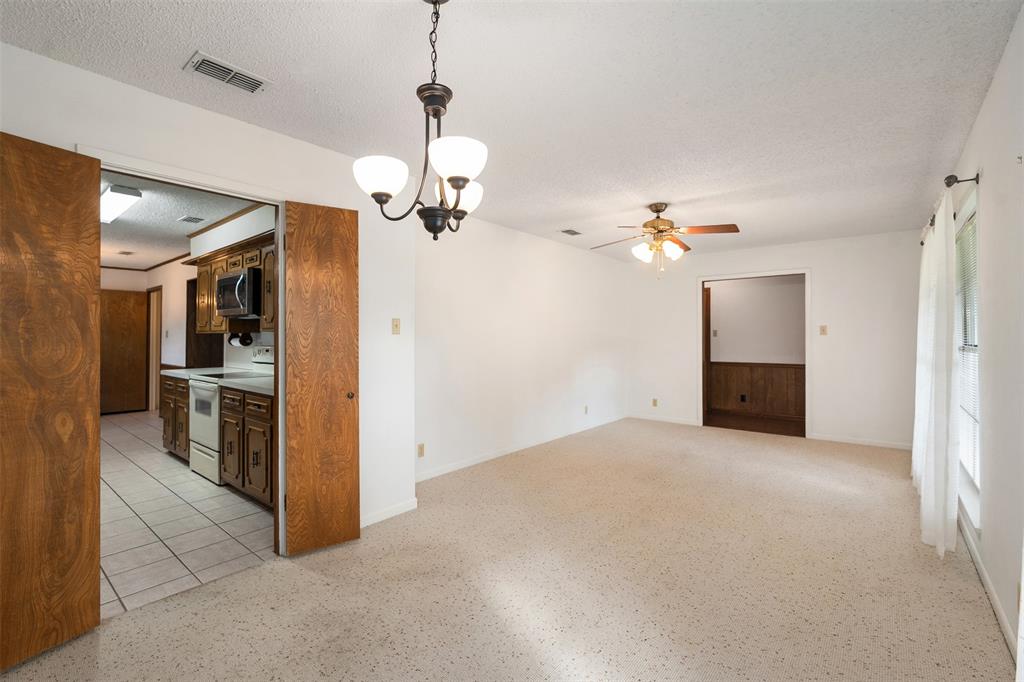 925 Bradley Drive Property Photo 8