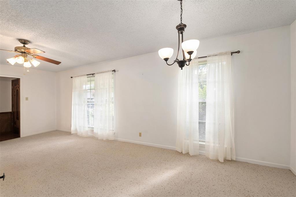 925 Bradley Drive Property Photo 9