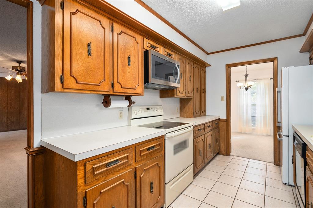 925 Bradley Drive Property Photo 11