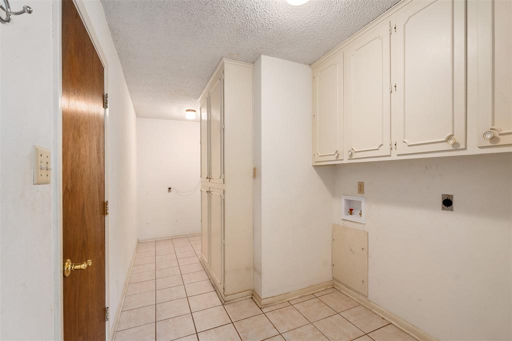 925 Bradley Drive Property Photo 17