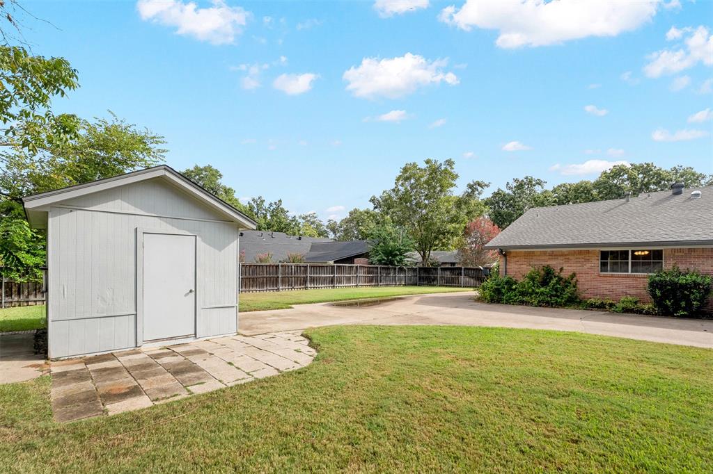 925 Bradley Drive Property Photo 34