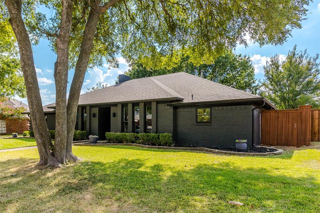 16801 Thomas Chapel Drive Property Photo 2