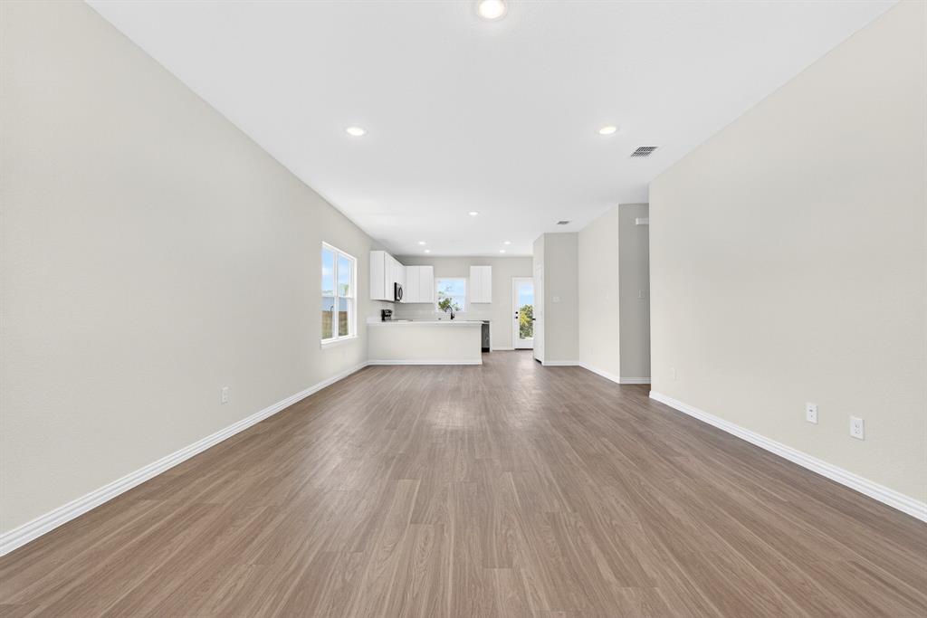 1102 Sky Summit Court Property Photo 4