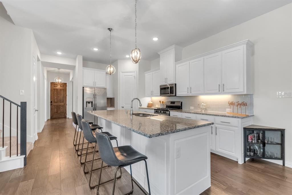 4524 Meadow Hawk Drive Property Photo 8