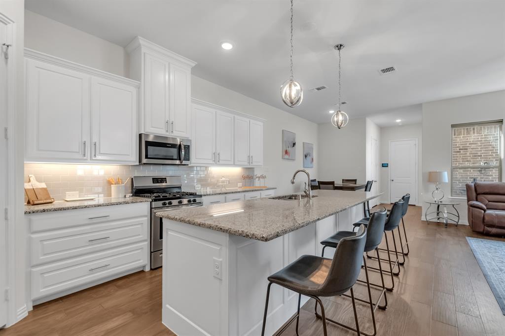 4524 Meadow Hawk Drive Property Photo 10