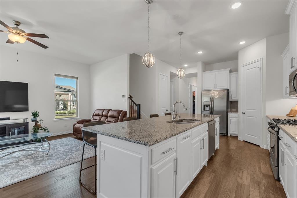 4524 Meadow Hawk Drive Property Photo 11