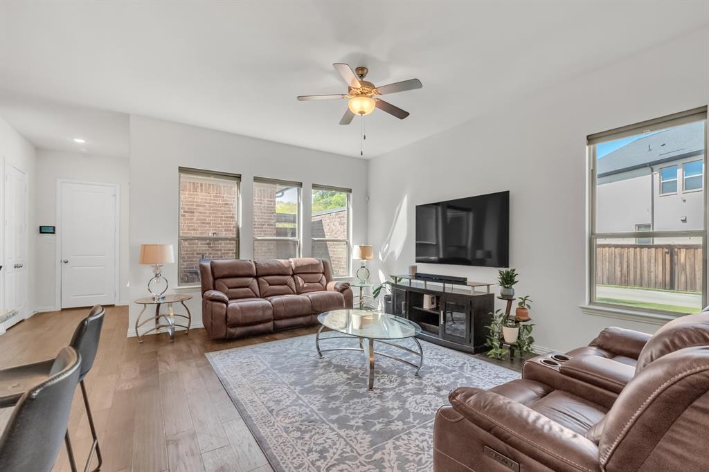 4524 Meadow Hawk Drive Property Photo 12