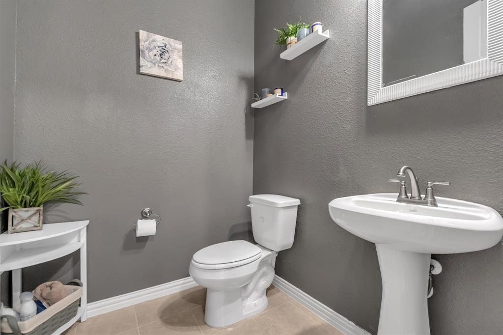 4524 Meadow Hawk Drive Property Photo 16