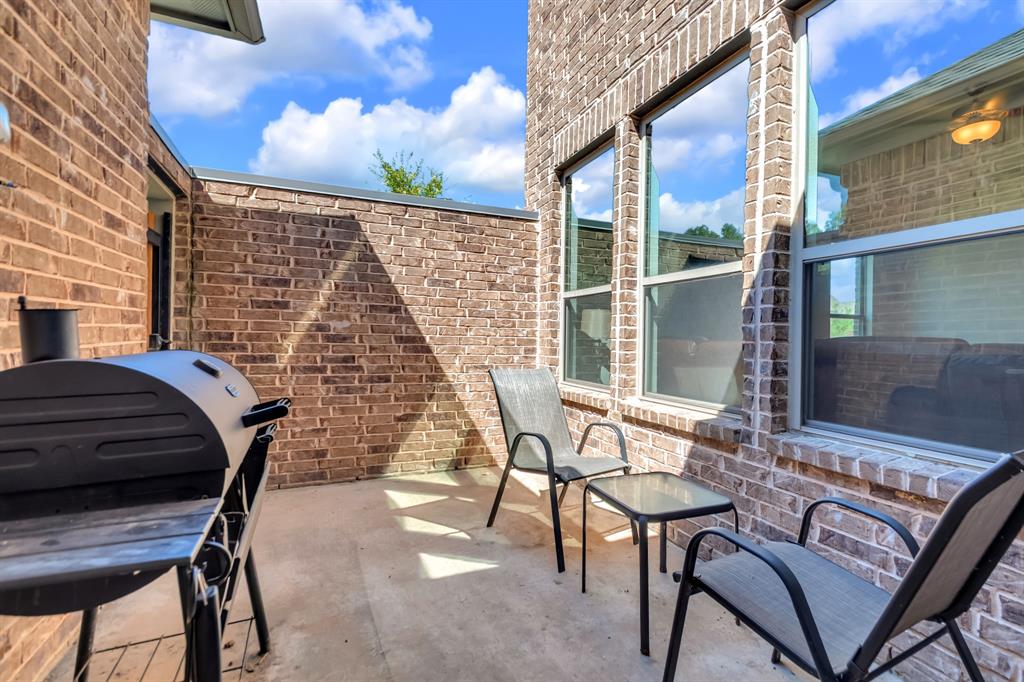 4524 Meadow Hawk Drive Property Photo 17