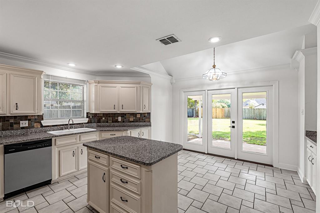 1808 Emberwood Circle Property Photo 14