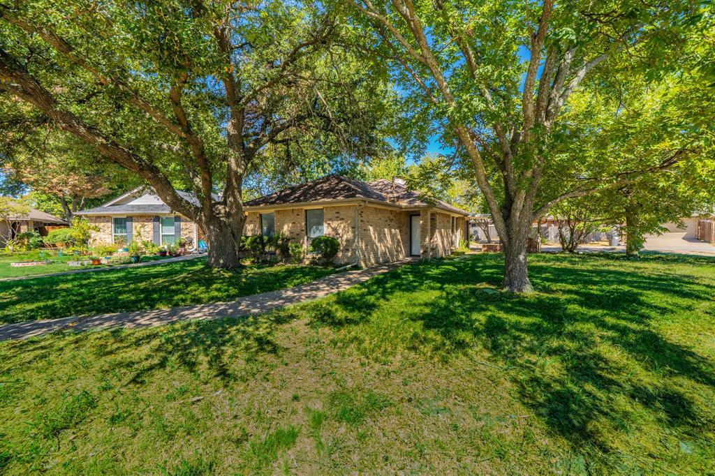 512 E Stone Circle Property Photo 1