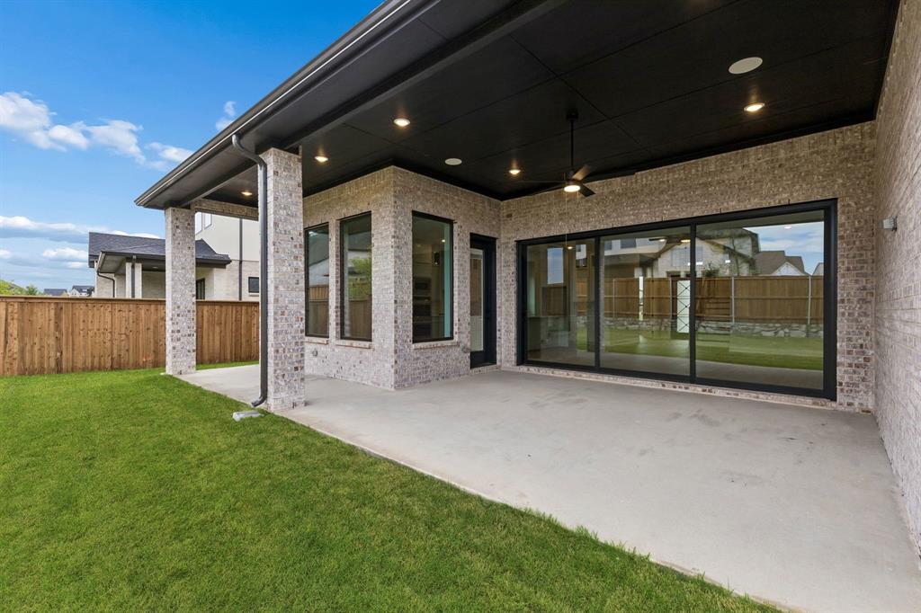 9368 Scarlet Flower Road Property Photo 27