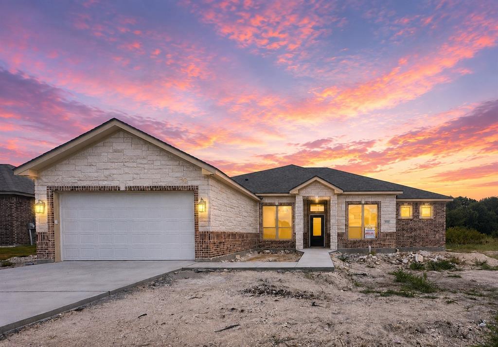 131 Lasso Loop Property Photo 1