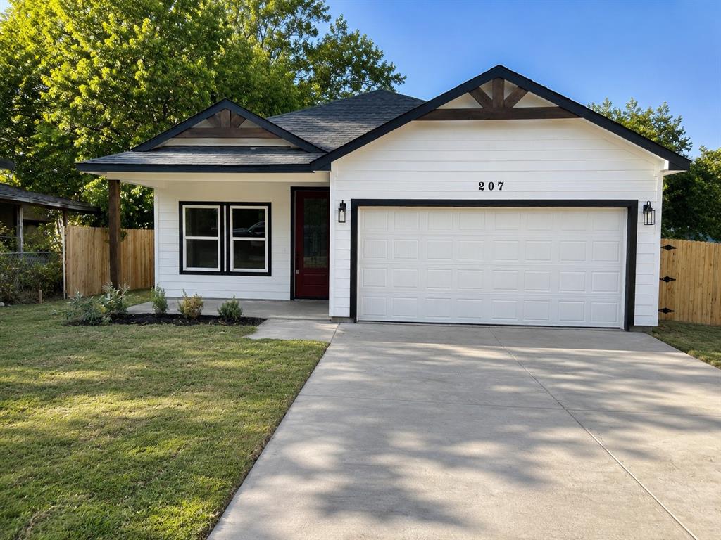 207 Cotton Street Property Photo 1