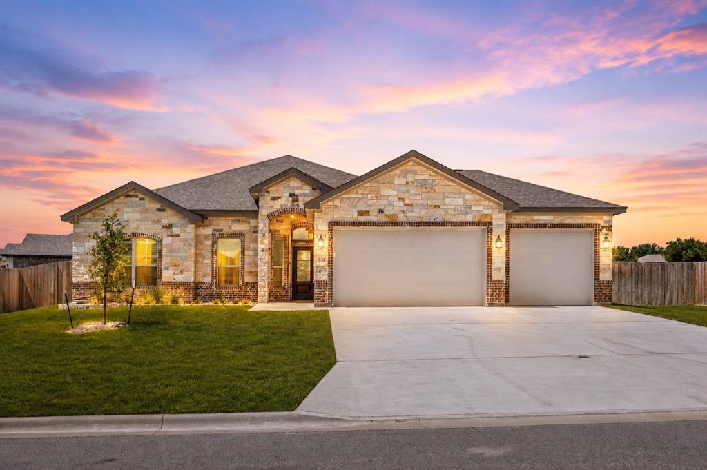 132 Lasso Loop Property Photo 1
