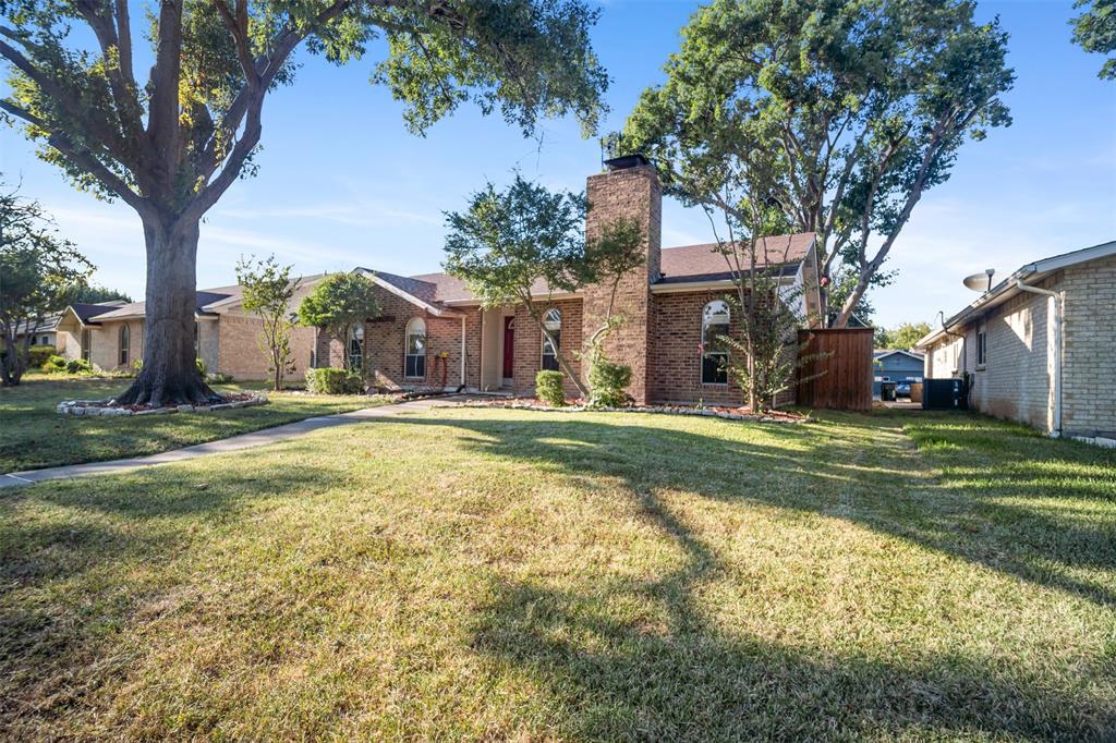 2209 Overglen Drive Property Photo 5