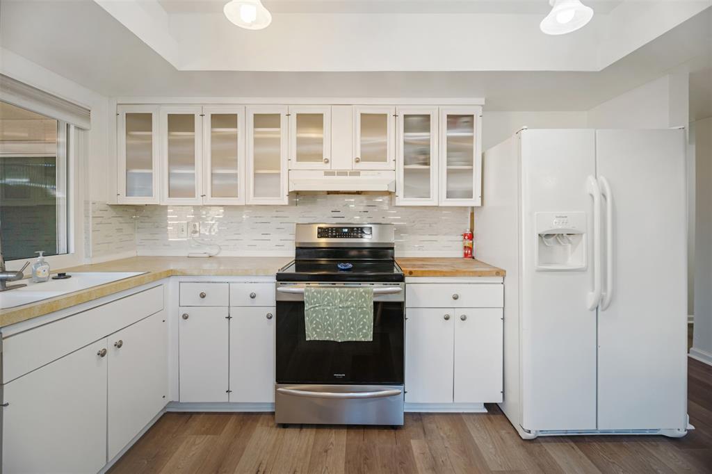 2209 Overglen Drive Property Photo 13