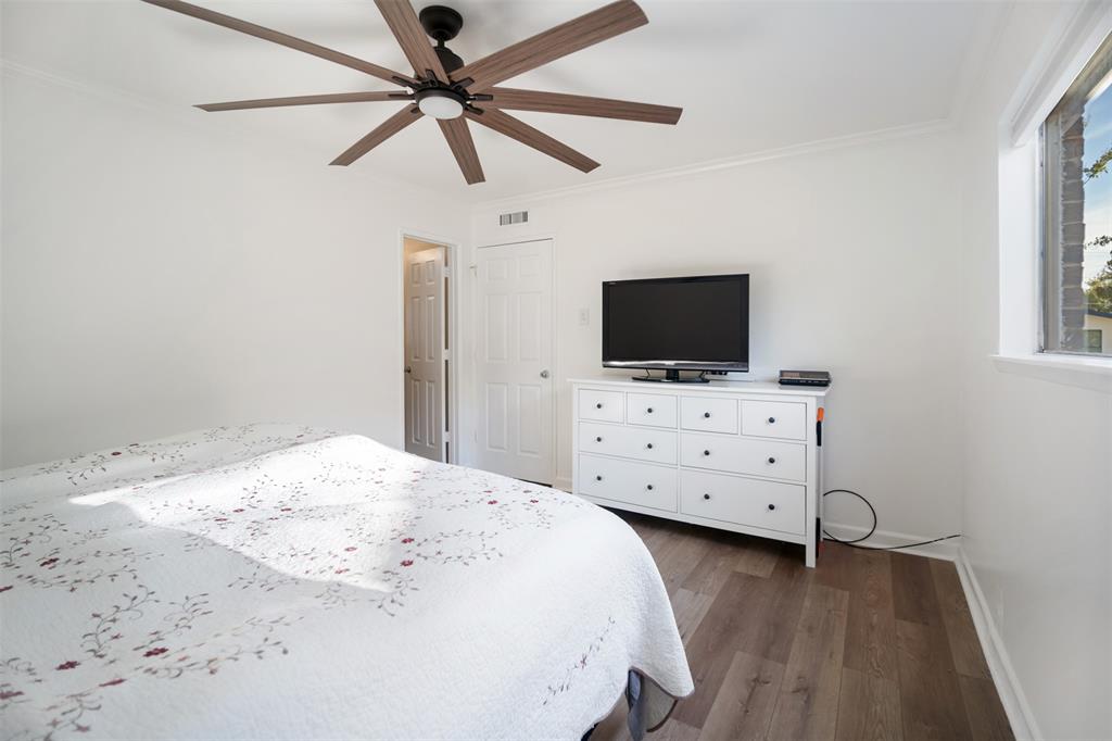 2209 Overglen Drive Property Photo 19