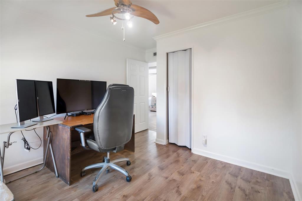 2209 Overglen Drive Property Photo 22