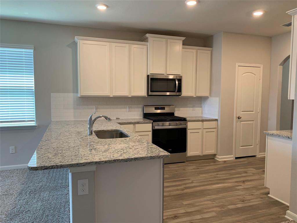 321 Zimmet Drive Property Photo 3