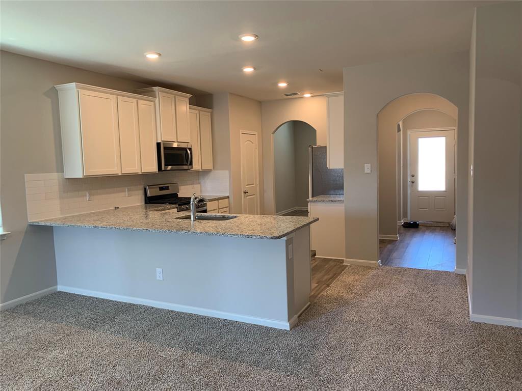 321 Zimmet Drive Property Photo 4