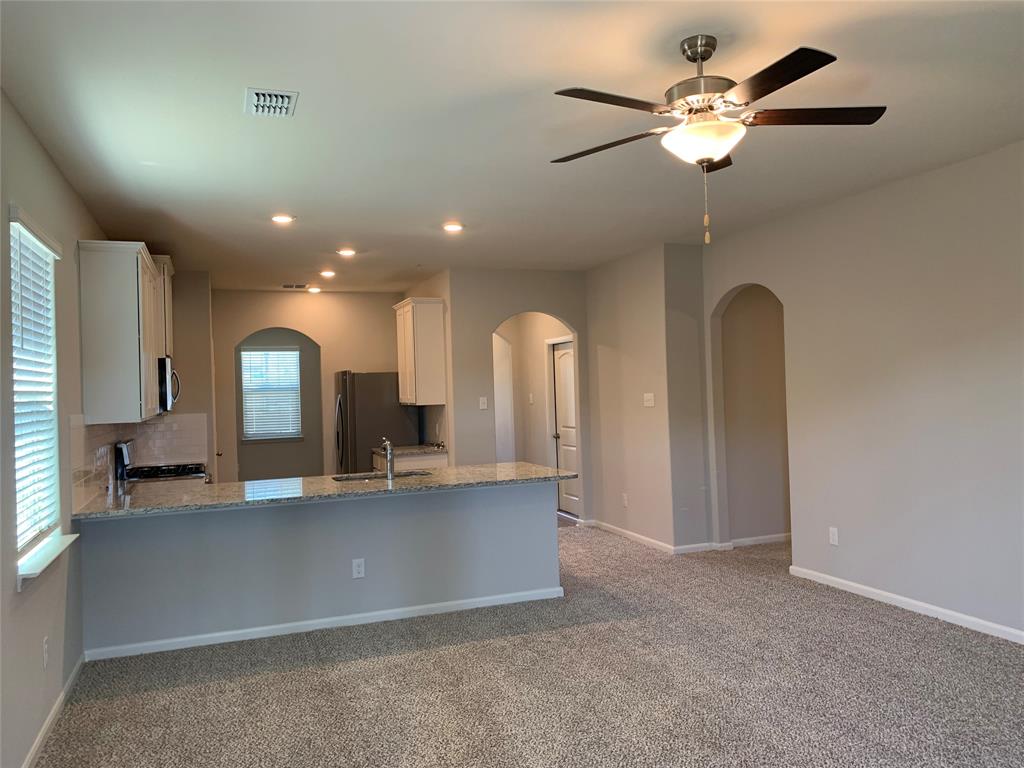 321 Zimmet Drive Property Photo 7