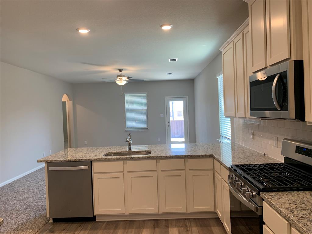321 Zimmet Drive Property Photo 8