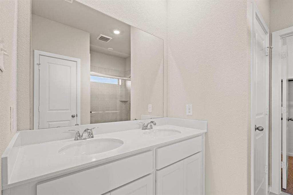 3047 Mary Grace Property Photo 7