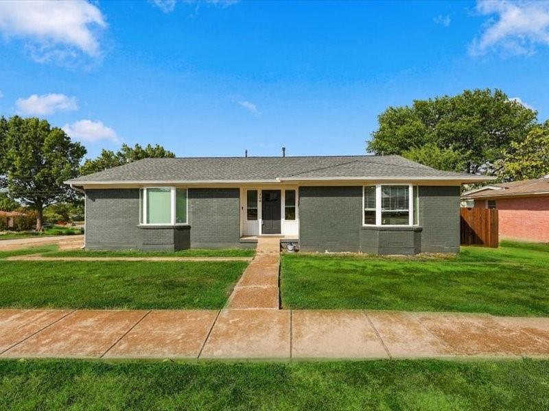 108 Joe White Street Property Photo 1