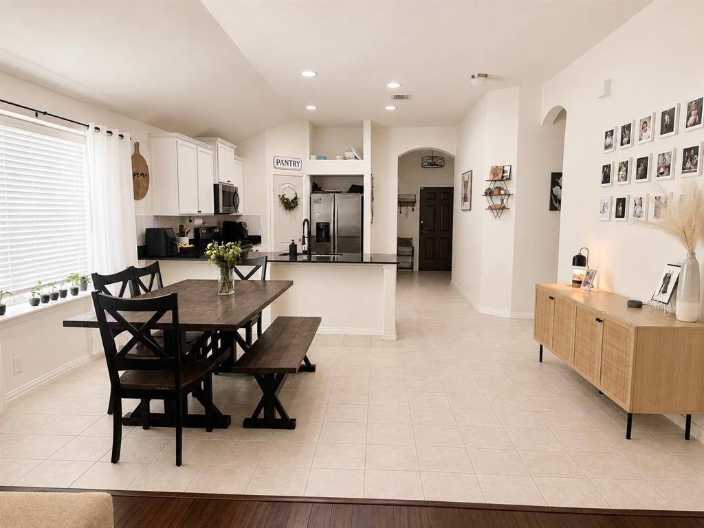 4900 Lemon Grove Drive Property Photo 4