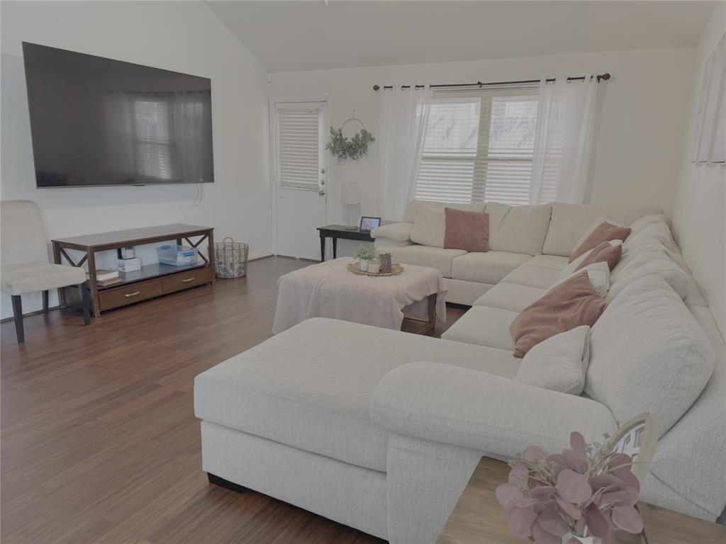 4900 Lemon Grove Drive Property Photo 6