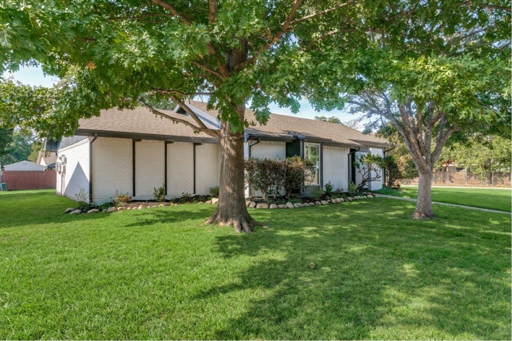 1742 Marblehead Drive Property Photo 1