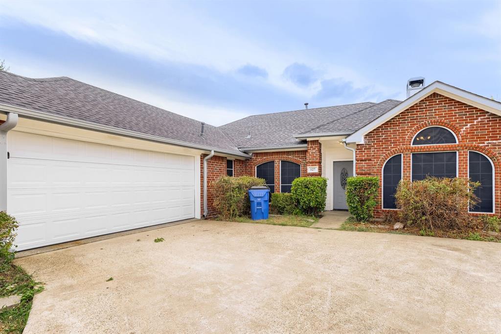 127 Villanova Circle Property Photo 4