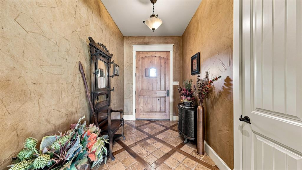 11918 Riek Road ! Property Photo 11