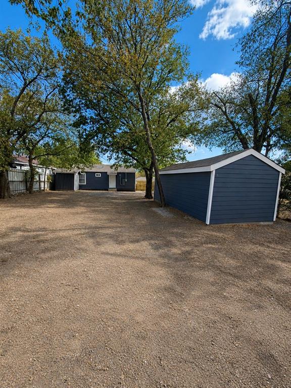 2801 Burchill Road Property Photo 12