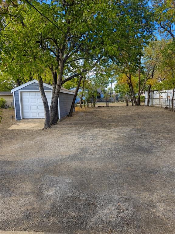 2801 Burchill Road Property Photo 14