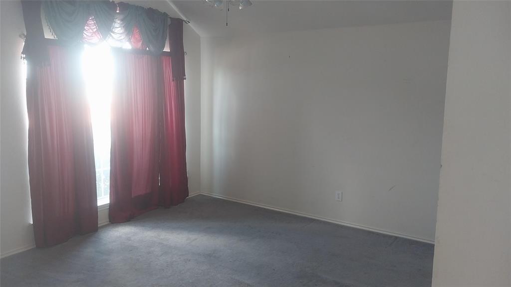 1146 Oak Park Drive Property Photo 5