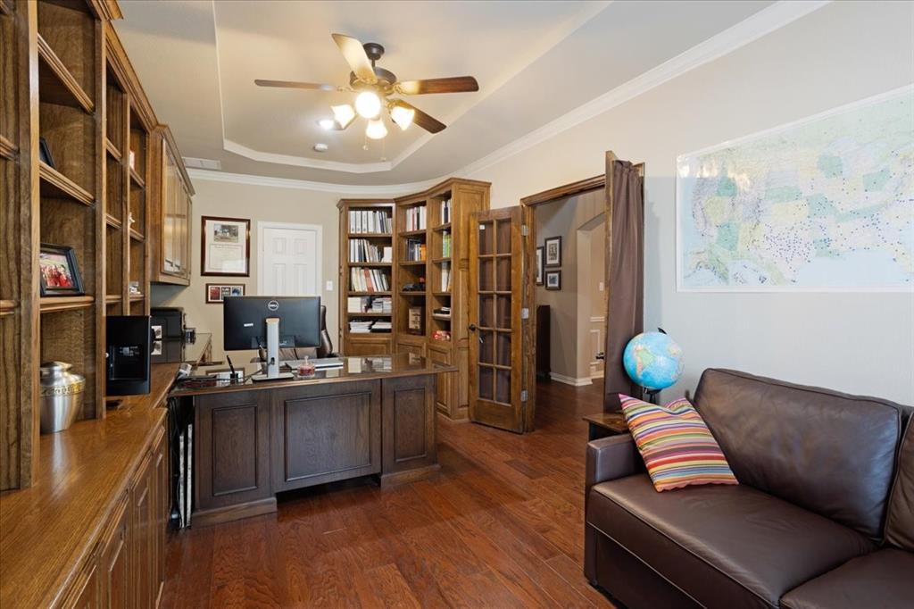 319 Westphalian Drive Property Photo 3