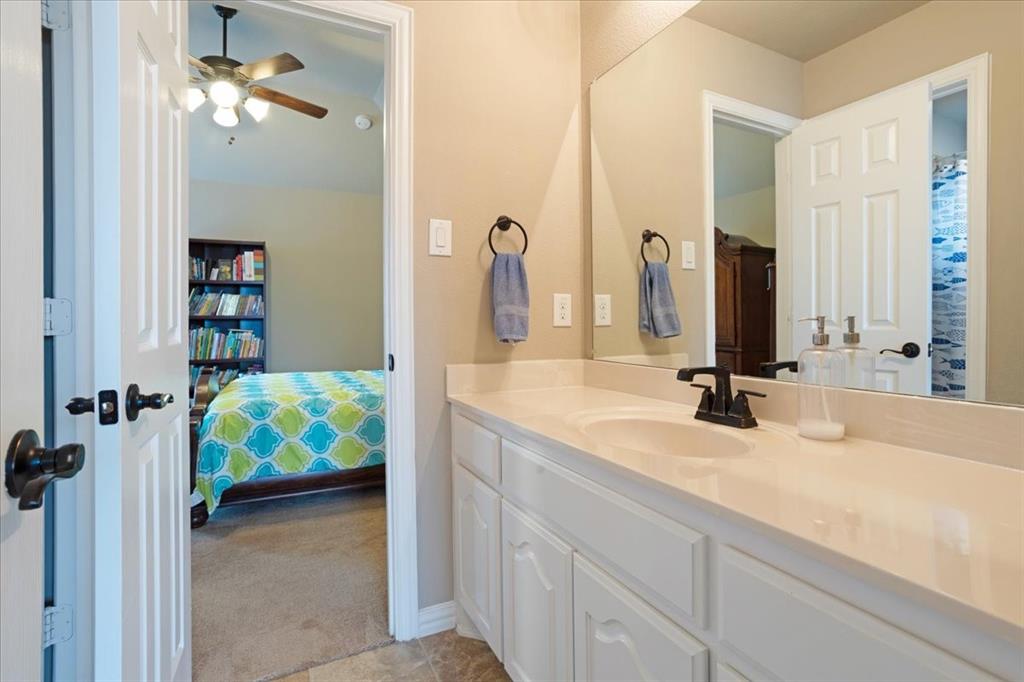 319 Westphalian Drive Property Photo 8