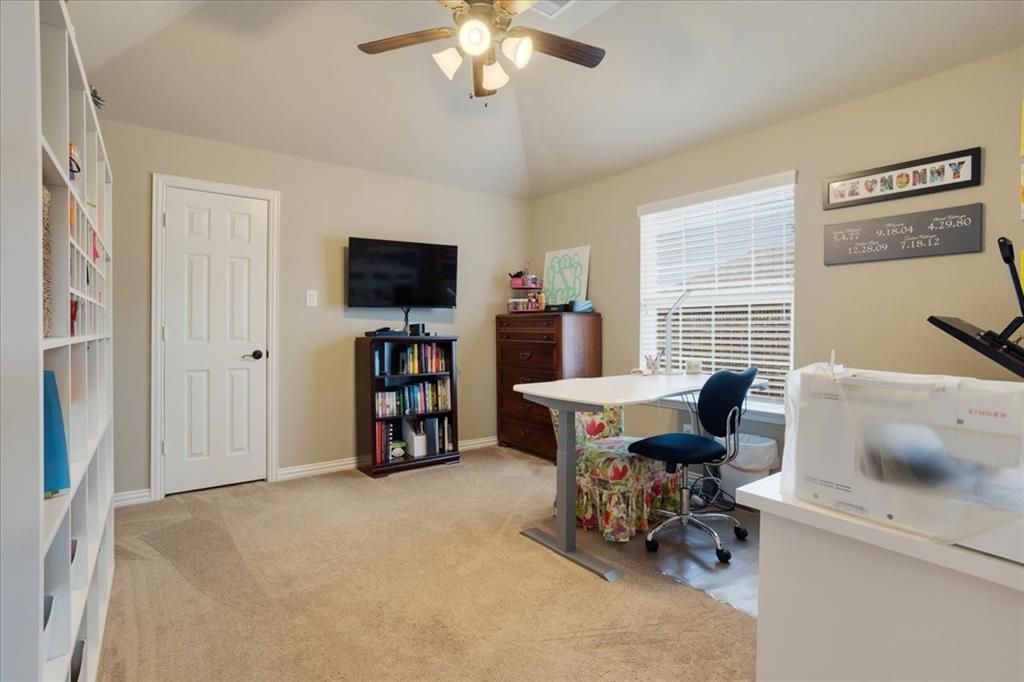 319 Westphalian Drive Property Photo 11