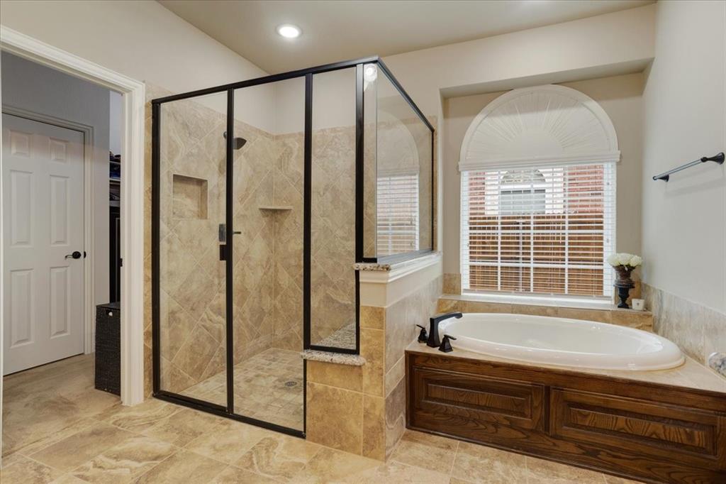 319 Westphalian Drive Property Photo 15
