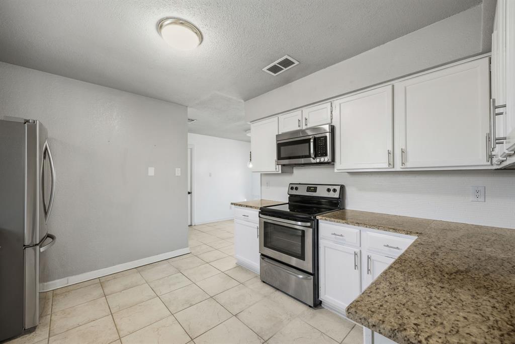 2417 Idlewood Drive Property Photo 9