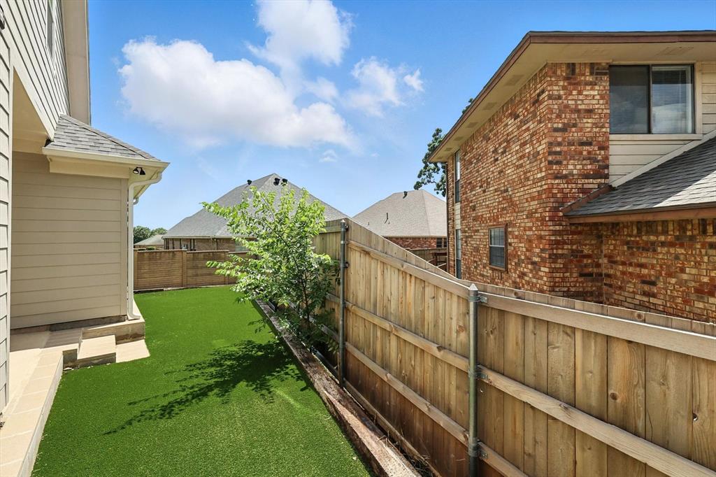 212 Wayside Court Property Photo 19