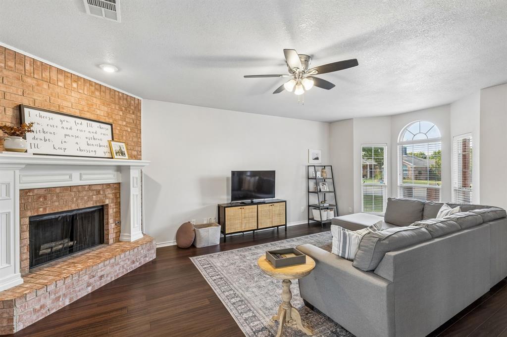 1532 Pine Bluff Drive Property Photo 8