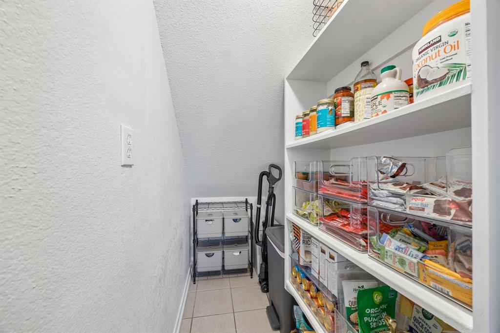 1532 Pine Bluff Drive Property Photo 18