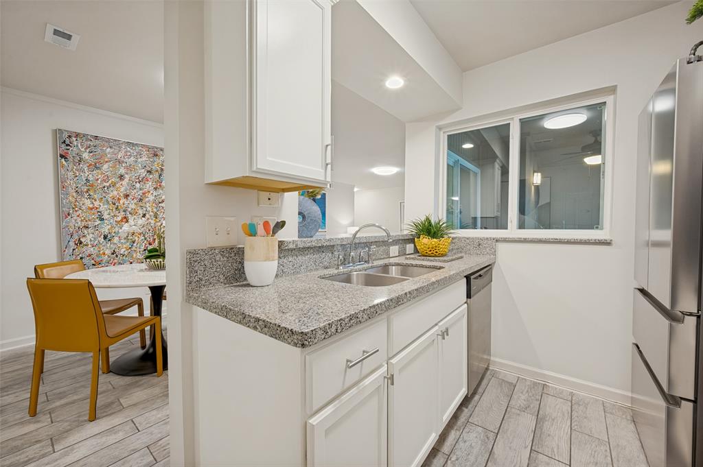5140 Amesbury Drive 212 Property Photo 6