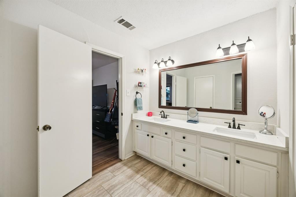 801 Whitehall Drive Property Photo 16