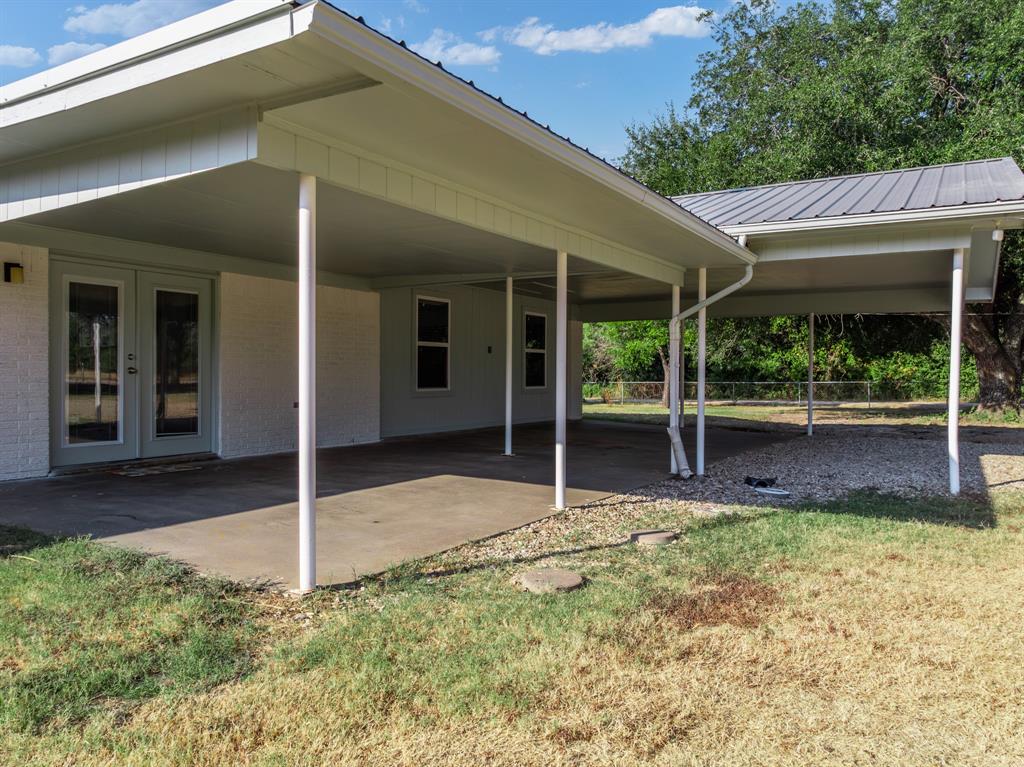 8707 E Highway 6 Property Photo 25