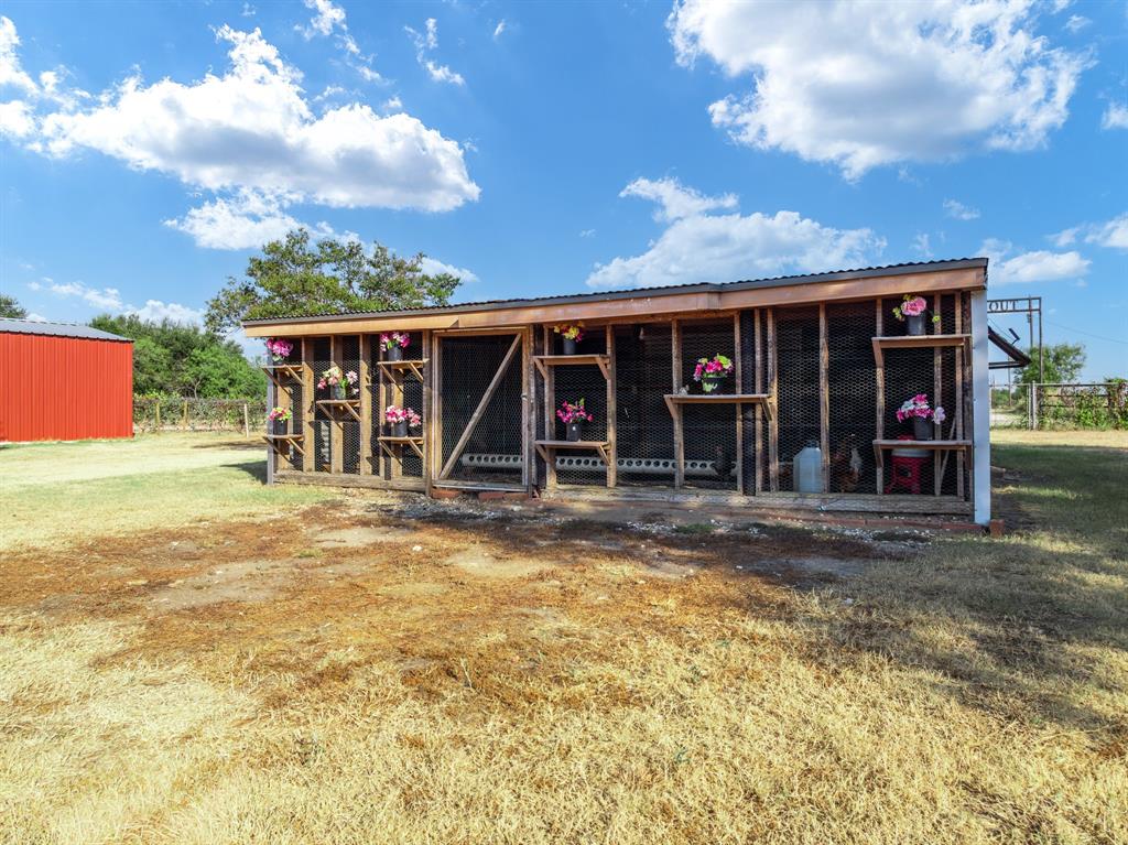 8707 E Highway 6 Property Photo 30